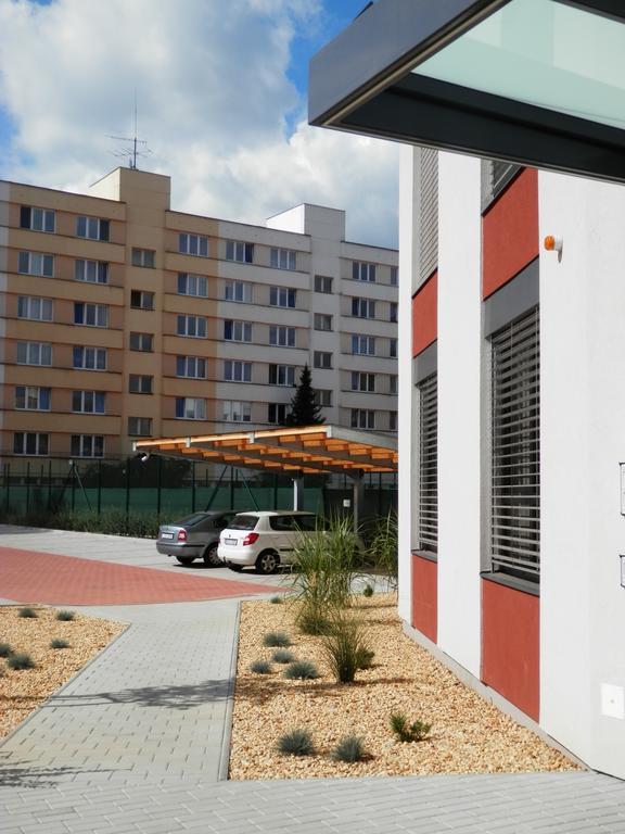 Ubytovaci Zarizeni Koleje Pedagog Ceske Budejovice Extérieur photo