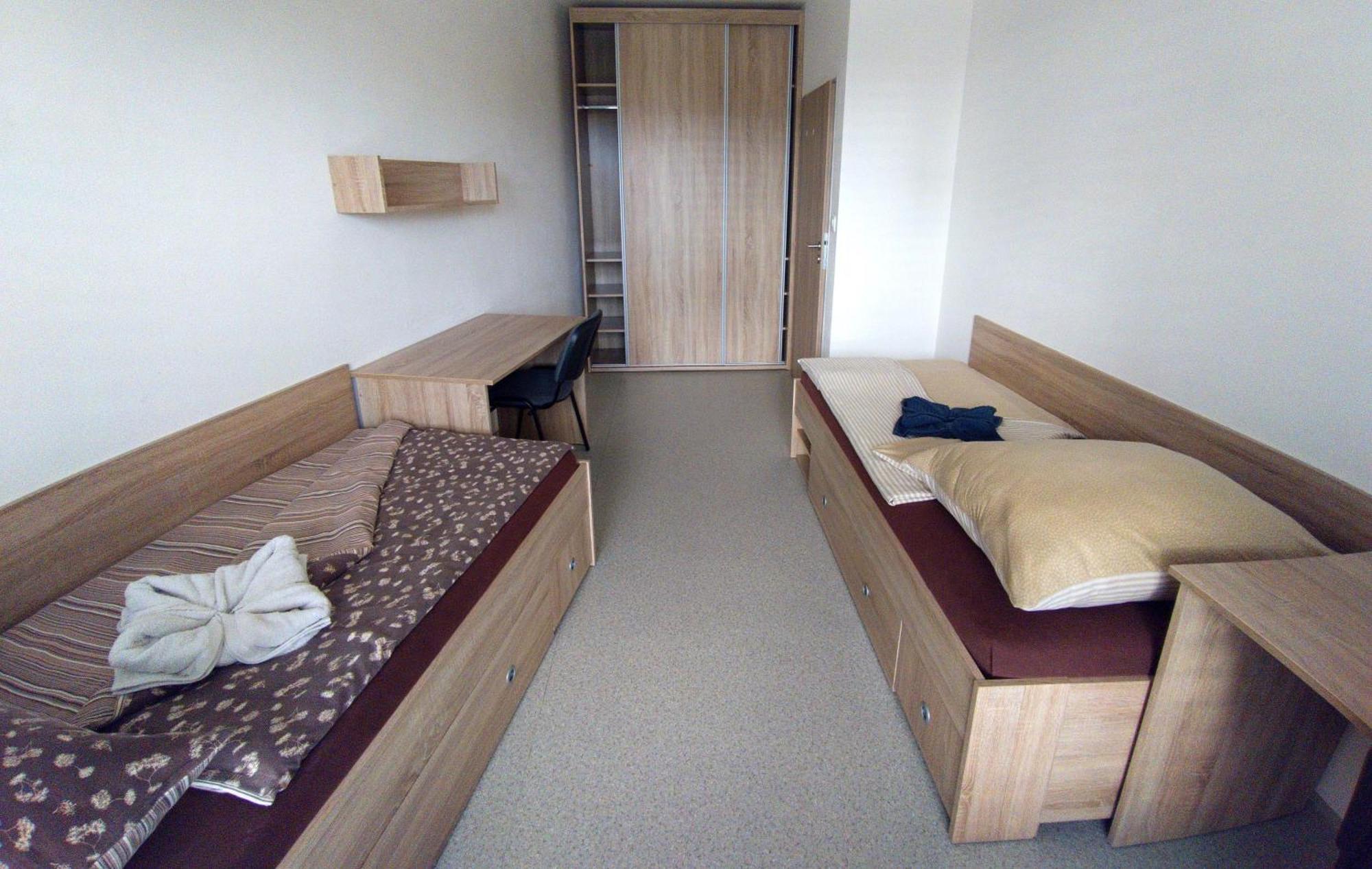Ubytovaci Zarizeni Koleje Pedagog Ceske Budejovice Extérieur photo