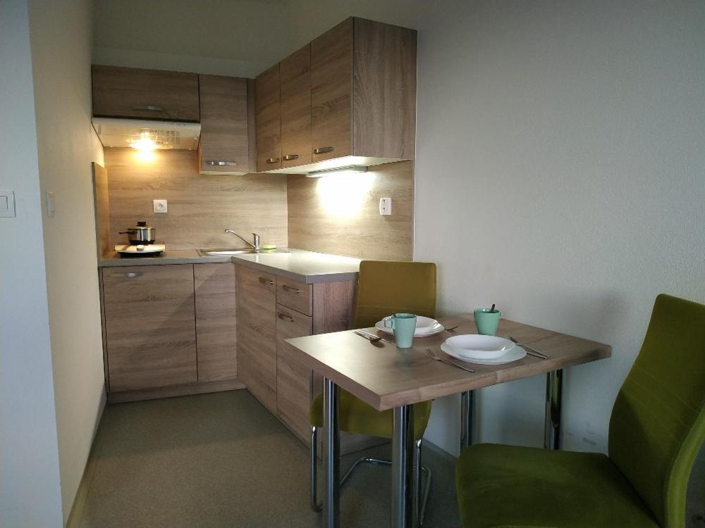 Ubytovaci Zarizeni Koleje Pedagog Ceske Budejovice Extérieur photo